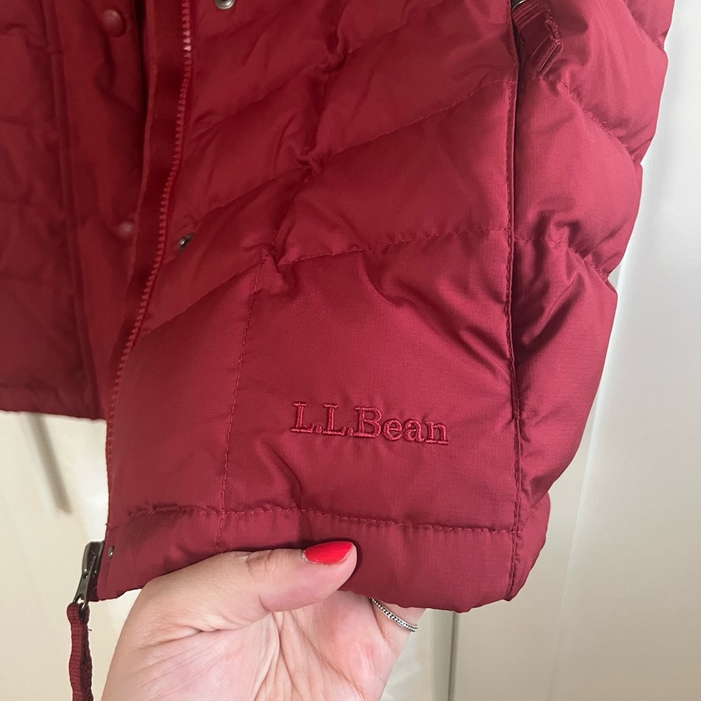 L.L. Bean Women's Red Quilted Puffer Vest - Picture 6 of 9